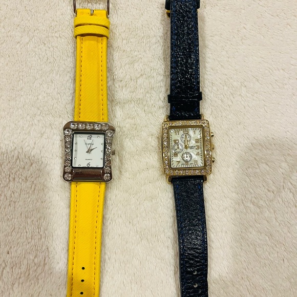 Lot of 2 watches brand Sophie is quartz, need battery’s - Picture 1 of 12